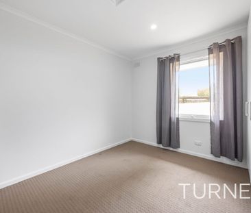 Spacious Family Home in Prime Location - Photo 4