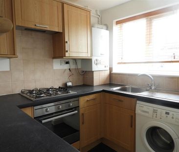2 bedroom terraced house to rent - Photo 4