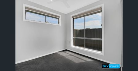 NEAR NEW 1 BEDROOM GRANNY FLAT, GREAT LOCATION - Photo 3