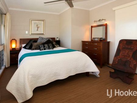 1/2 Isley Street, North Ward - Photo 3