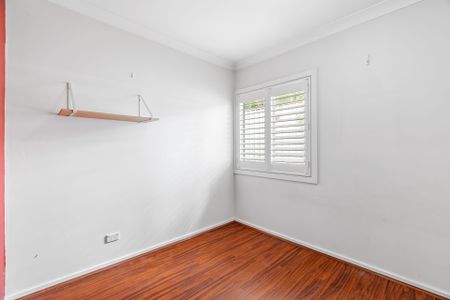 Stylish Townhouse - Photo 4