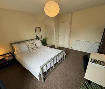 3 bedroom end of terrace house to rent - Photo 6