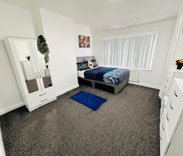 1 bedroom in a house share to rent - Photo 1