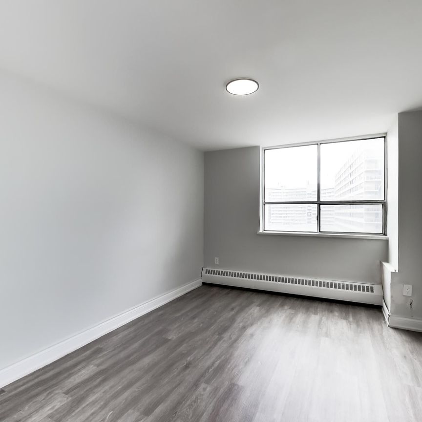For Lease - 65 Thorncliffe Park Drive Unit# 1411, Toronto, Ontario - Photo 1
