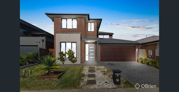 92 Fenway Boulevard, Clyde North, Vic 3978 - Photo 1