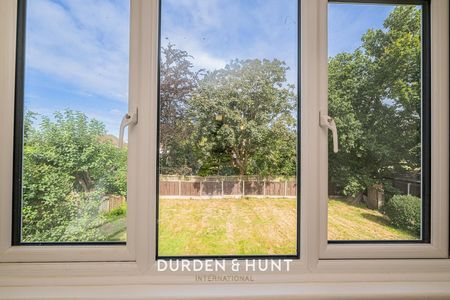 Dealtree Close, Hook End, Brentwood - Photo 4