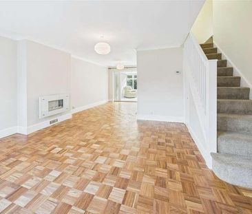 Royston Close, Walton-on-thames, KT12 - Photo 1