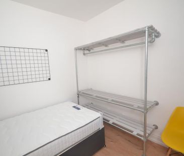 5 bedroom terraced house to rent - Photo 1