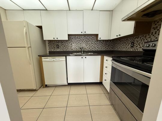 For Lease - 145 Hillcrest Avenue Unit# 2113, Mississauga, Ontario - Photo 1