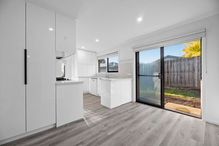 2/23 Deep Creek Road, MITCHAM - Photo 2