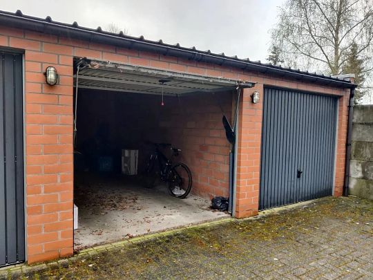 Instapklaar appartement met 2 slaapkamers en een garage in centrum van Geel! - Foto 1