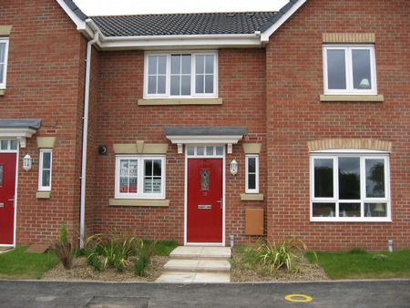 Taurus Avenue, North Hykeham, Lincoln, LN6 - Photo 2