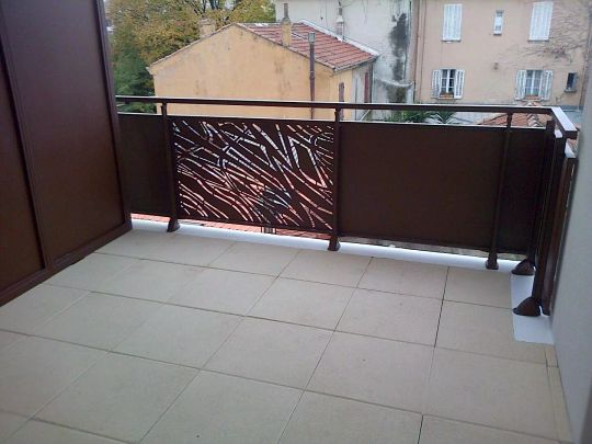 location Appartement T2 DE 46.9m² À LA SEYNE SUR MER - Photo 1