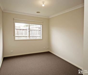 Stunning 5-Bedroom Family Home - Photo 2