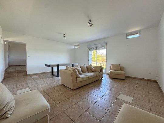 Location maison 6 pièces, 132.13m², Saint-Berthevin - Photo 1