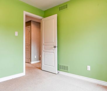 For Lease - 119 BRIDGESTONE Drive, Kanata, Ontario - Photo 6