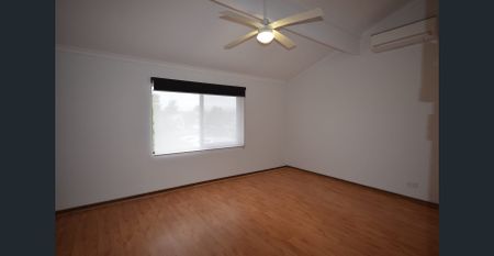 Tidy 2-Bedroom Home in the Heart of Klemzig! - Photo 5