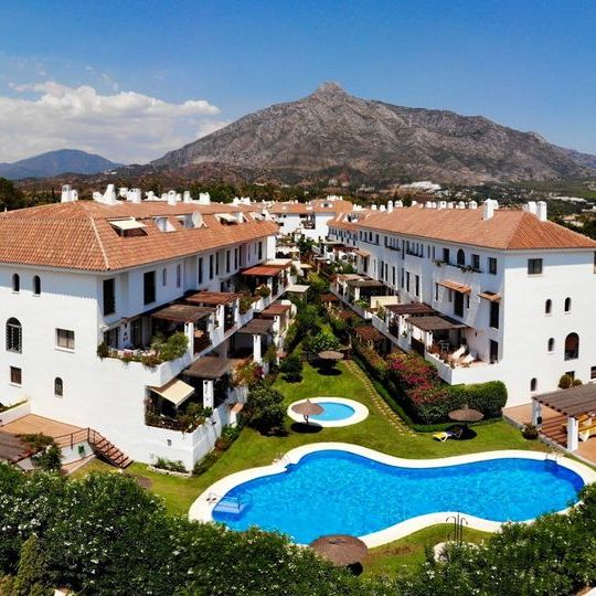 Alquiler de piso en Lugar Urbanizacion Lomas de Marbella Club, 99 ---b - Photo 1