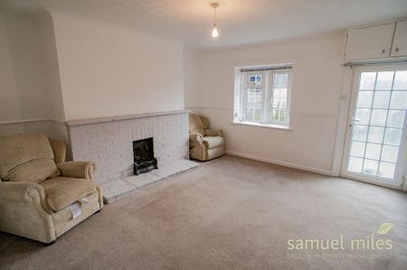 3 bedroom semi-detached house to rent - Photo 2
