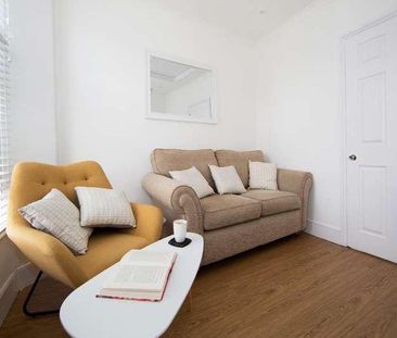 Gyllyng Street, Falmouth, TR11 - Photo 2