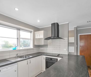 Family Home For You in Maungaraki - Photo 5