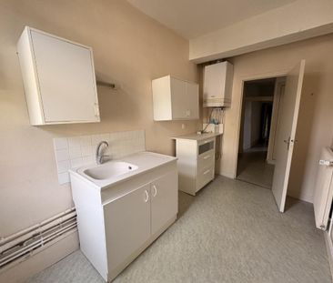 Location Appartement 2 pièces 48m² CHINON 37500 - Photo 3