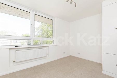 Recently refurbished split level two double bed flat mins to Euston & UCL - Photo 2