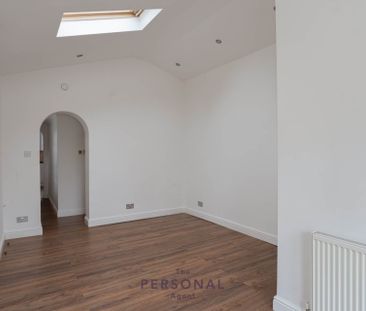 College Road, Epsom - Photo 6