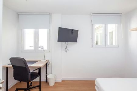 Carrer de l'Orient, Valencia, Valencian Community 46004 - Foto 2