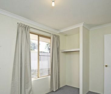 Family Home - EASY TO MAINTAIN - Photo 5