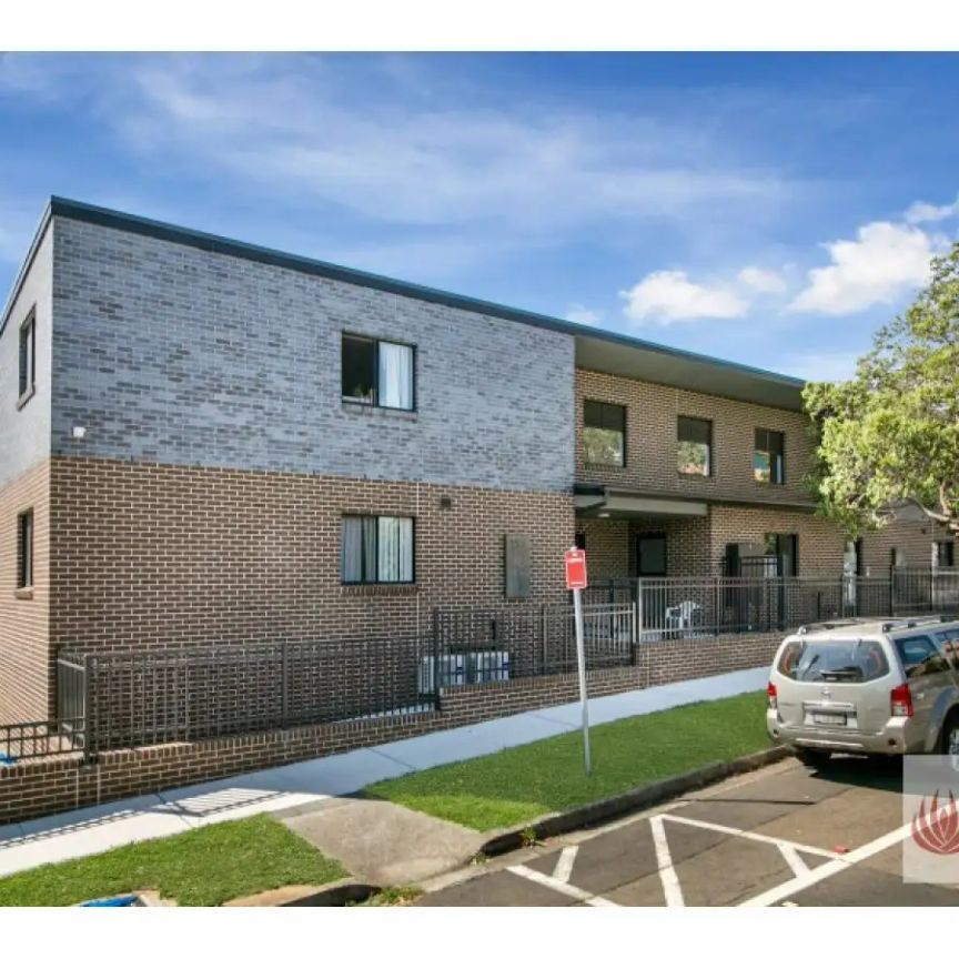 “Fantastic 1-Bedroom Apartment in Prime Auburn Location!” - Photo 1