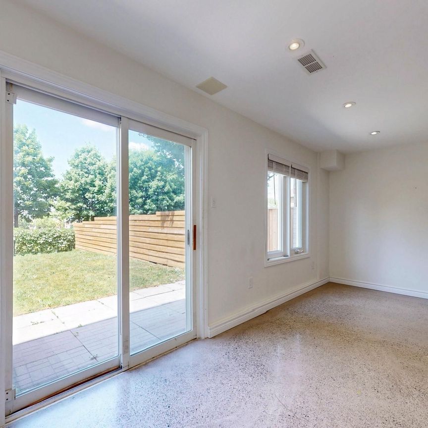 For Lease - 16 Stiles Avenue, Aurora, Ontario - Photo 1