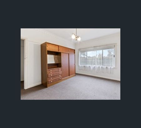22 Hughes Parade, Reservoir, Vic 3073 - Photo 5
