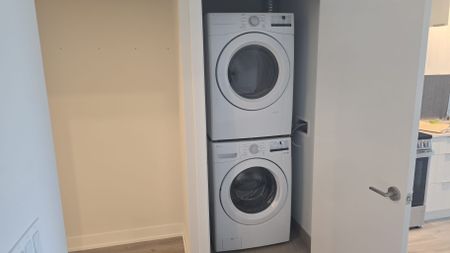 For Lease - 430 Square One Drive Unit# 1105, Mississauga, Ontario - Photo 3