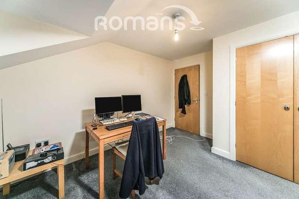 Platinum Apartments,reading, RG1 - Photo 1