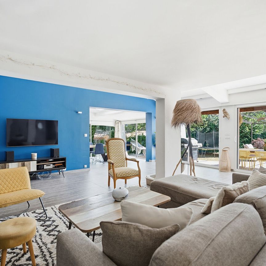 Location Maison 6 pièces 188m² AUBAGNE 13400 - Photo 1