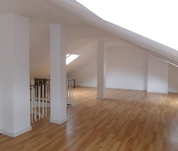 Lichtdurchflutete Maisonette Wohnung nähe Theaterplatz - Photo 3