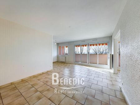 Location Appartement 4 pièces 92m² - Photo 2