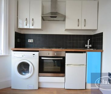 Studio to rent - Photo 2