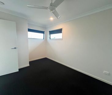 MODERN FAMILY HOME IN MIRAFLORES ESTATE - Photo 3