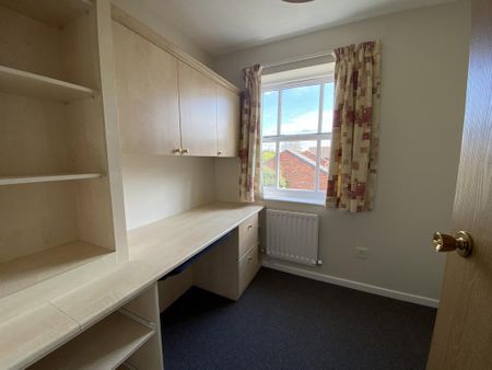 3 bedroom semi-detached house to rent - Photo 4