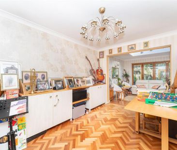 5 bedroom detached house to rent - Photo 1