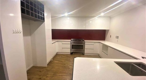 Modern & Close to Pukekohe Town - Photo 1