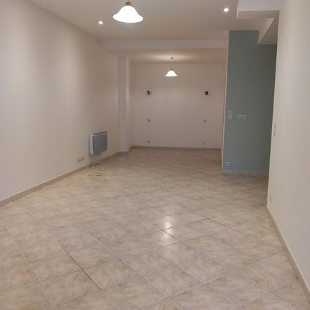 Location Appartement 1 pièce 38m² MARMANDE 47200 - Photo 3