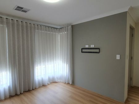 Spacious 4 x 2 Family Home with Study, Theatre & Quality Finishes - Photo 5