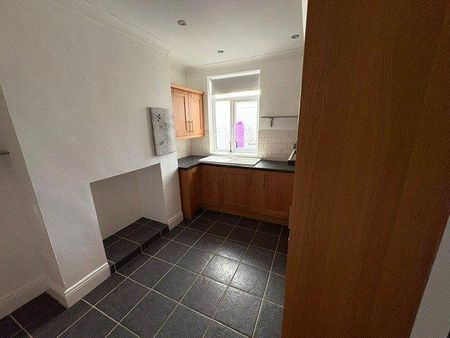 3 bedroom terraced house to rent - Photo 5