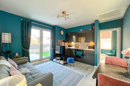 Alexandra Road - Photo 2