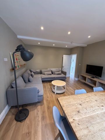 6 Bed Terraced House, Cretan Road, L15 - Photo 2