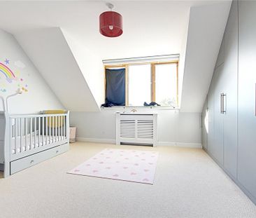 4 bedroom end of terrace house to rent - Photo 6