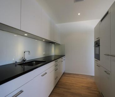 APPARTEMENT DE 3 PIÈCES À HORGEN (ZH), MEUBLÉ, TEMPORAIRE - Foto 2